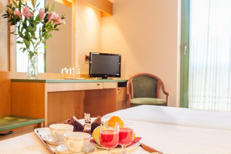 Hotel Miralago San Zeno di Montagna Bagian luar foto